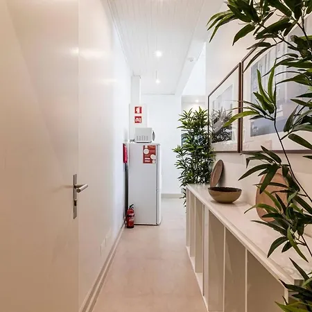 Charm And Comfort, In The Heart Of Chiado * ליסבון